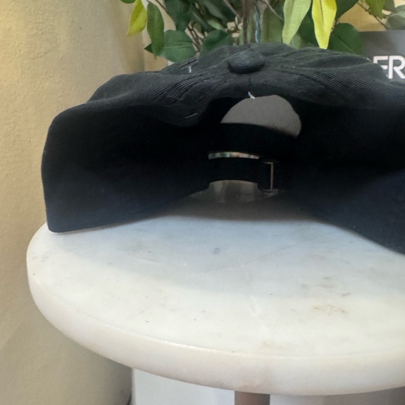 Star Wars Black Baby Yoda Hat - Picture 2 of 4